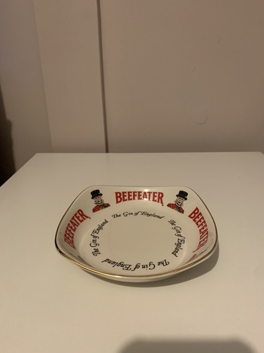 Vintage Wade Beefeater Gin Ashtray - Picture 1 of 2