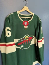 Adidas NHL Minnesota Wild Jason Zucker Green Fight Strap Hockey Jersey Sz 52
