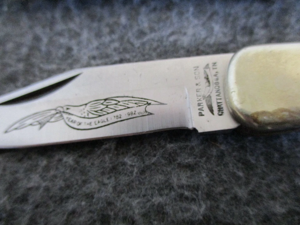 JUEGO (2) CUCHILLOS PLEGABLES PARKER & SON BONE DE COLECCIÓN #K422- 1972-1982 1 HOJA INFORMACIÓN C Foto 2 de 4