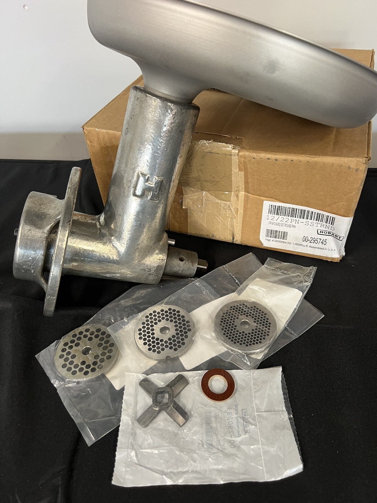 Genuine HOBART 4812 Size 12 Grinder Attachment W/new pan, OEM plates