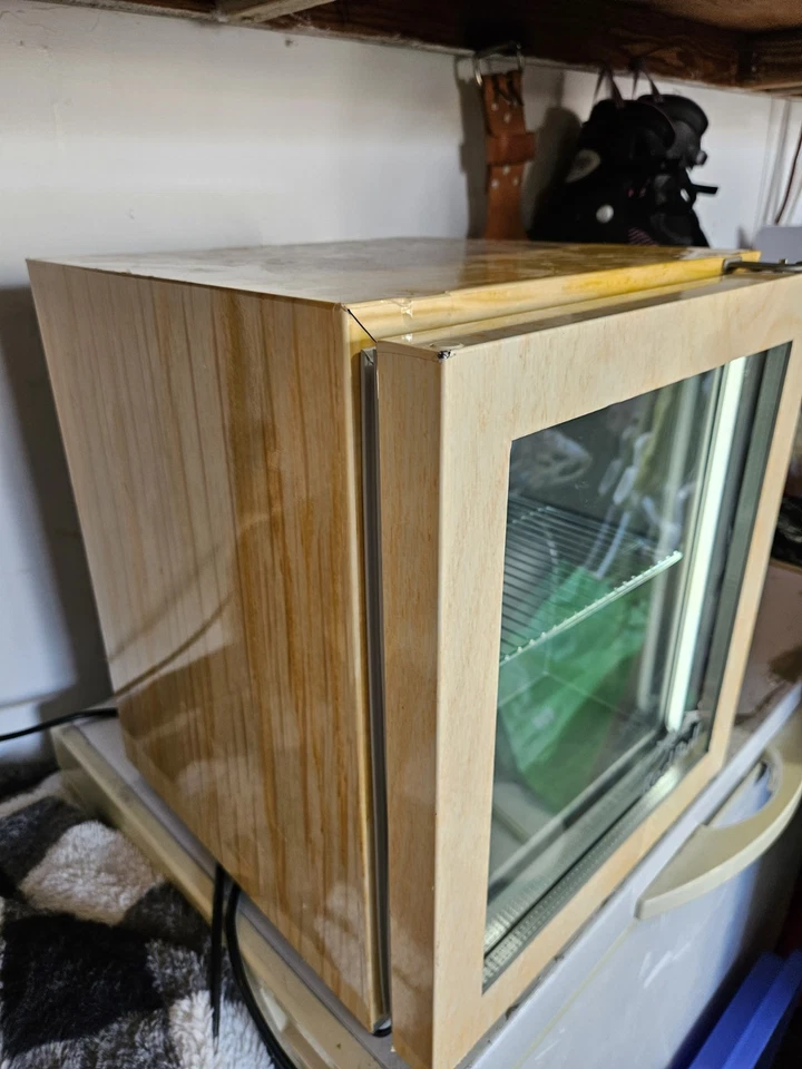 Red Bull Mini Fridge Eco Baby Cooler LED - Image 3 of 4