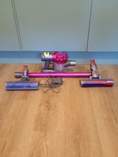 Dyson V7 Motorhead Cordless Vacuum In Good Working Order GC With Charger SEE VID