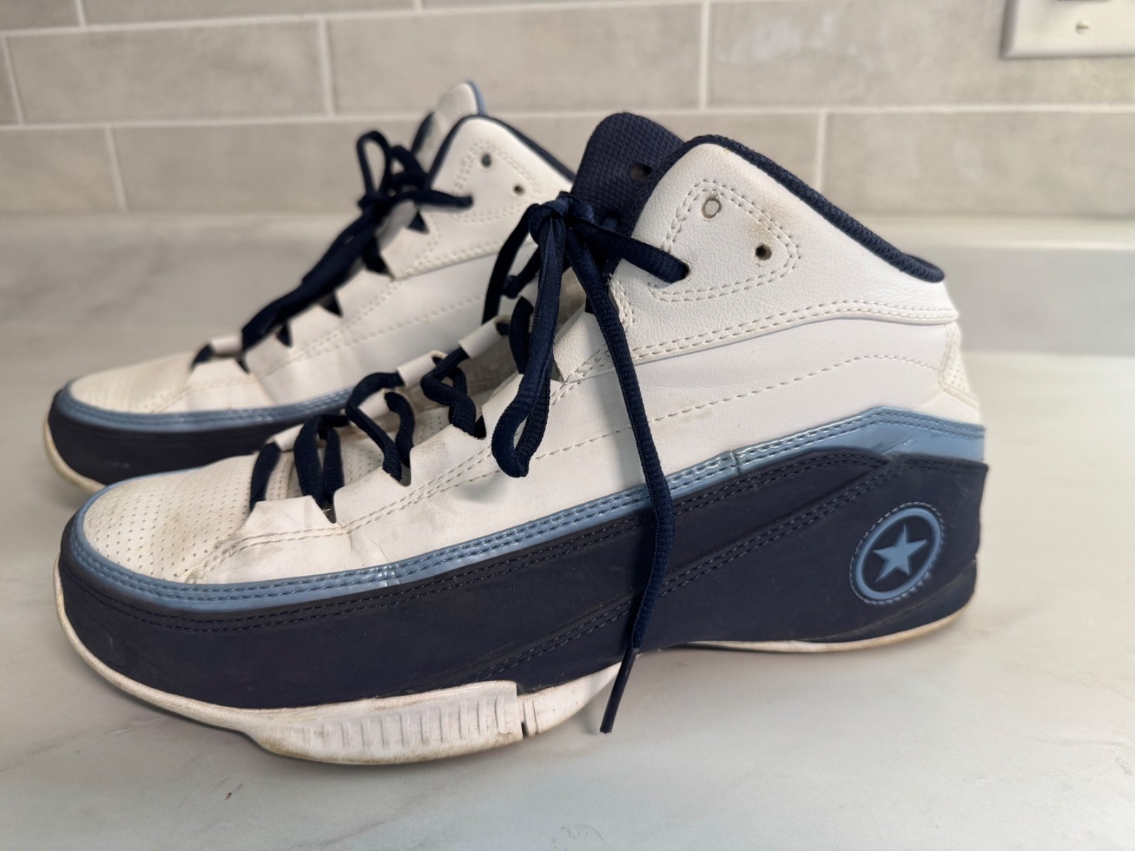 White/blue Men's Size 9 (104896)