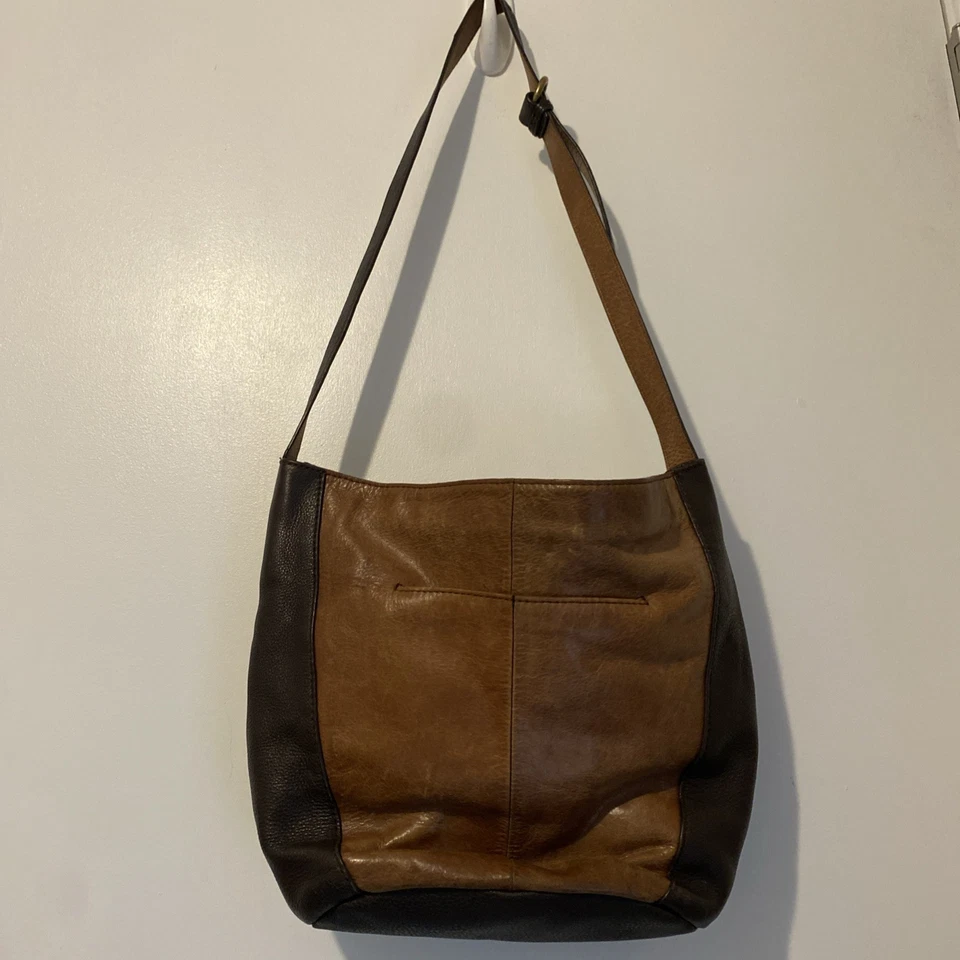 Bolso de hombro ajustable de cuero dorado marrón Elliott Luca Foto 4 de 4