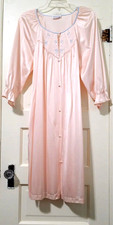 FLASH SALE  VTG Vanity Fair MEDIUM LONG SILKY Button Bath Robe Housecoat Peach
