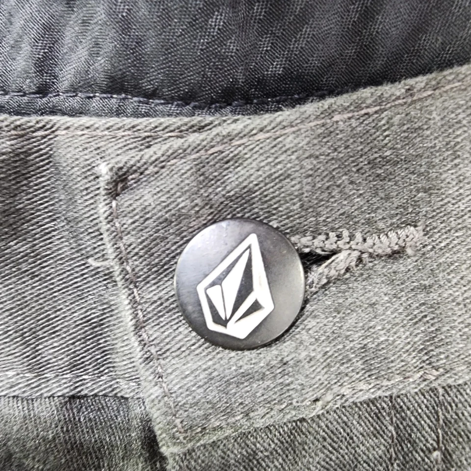 Volcom Shorts Mens 30 Gray V Monty Modern Fit Bermuda Stretch Cotton Chino - Image 2 of 4