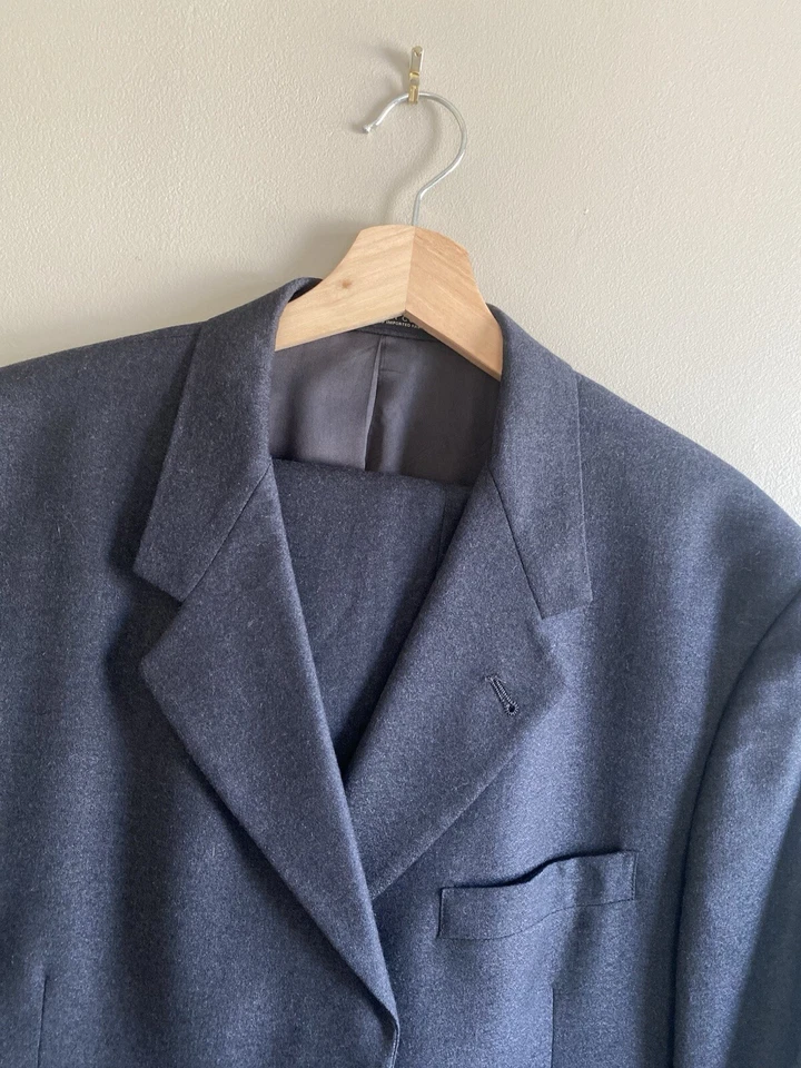 Traje de hombre Keneth Cole NY 2 piezas chaqueta gris oscuro 44L pantalones 38X29 frente plano Foto 3 de 4