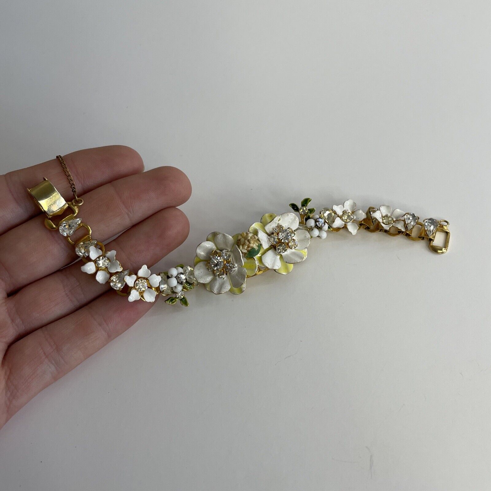 Vintage *Rare* Enameled Flower Rhinestone Gold To… - image 1