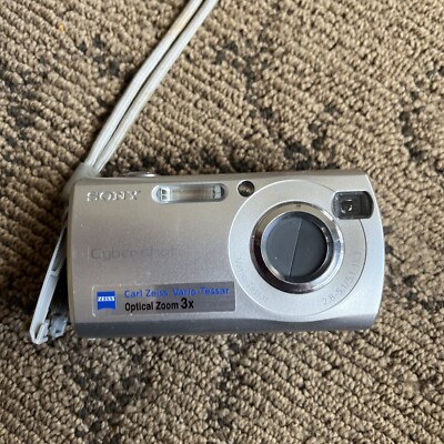 Sony CyberShot DSC-S40 Silver Digital Still Camera Battery