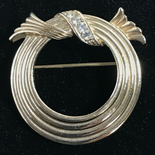 Vintage Signed Avon Circle Gold Tone Brooch Pin with Ribbon and Rhinestones - Picture 7 of 9