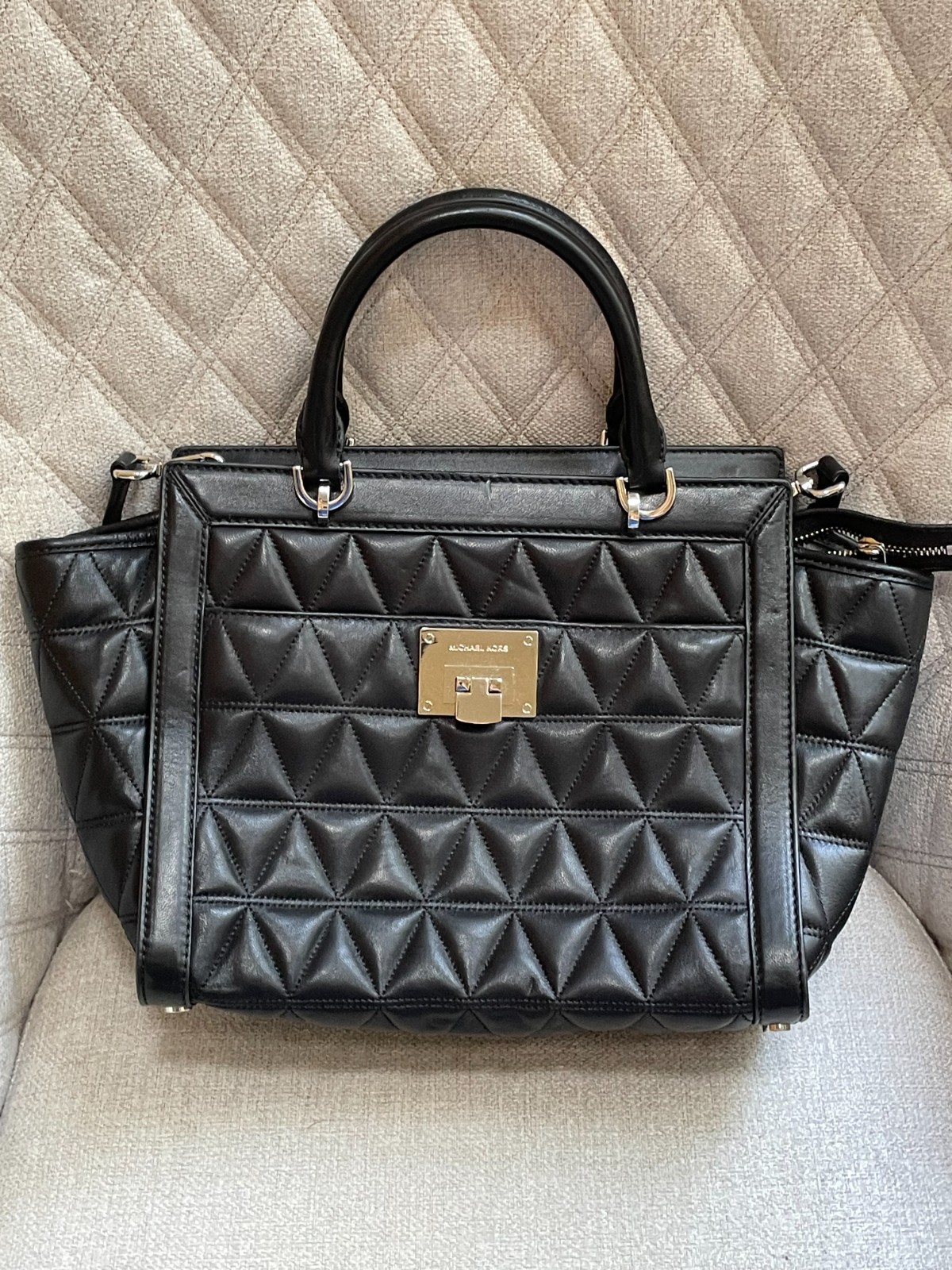 Michael Kors Vivianne Soft Black Quilted Leather Satchel Purse Messenger Bag