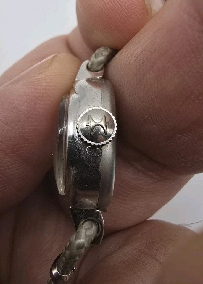 Reloj Hamilton cuerda manual bisel 10KRG para mujer Foto 3 de 4