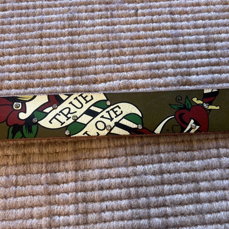 Cinturón Ed Hardy Vintage Talla Mediana 7829 Melrose Verde Tachonado Bordado Calavera Usado en Excelente Condición Foto 4 de 4