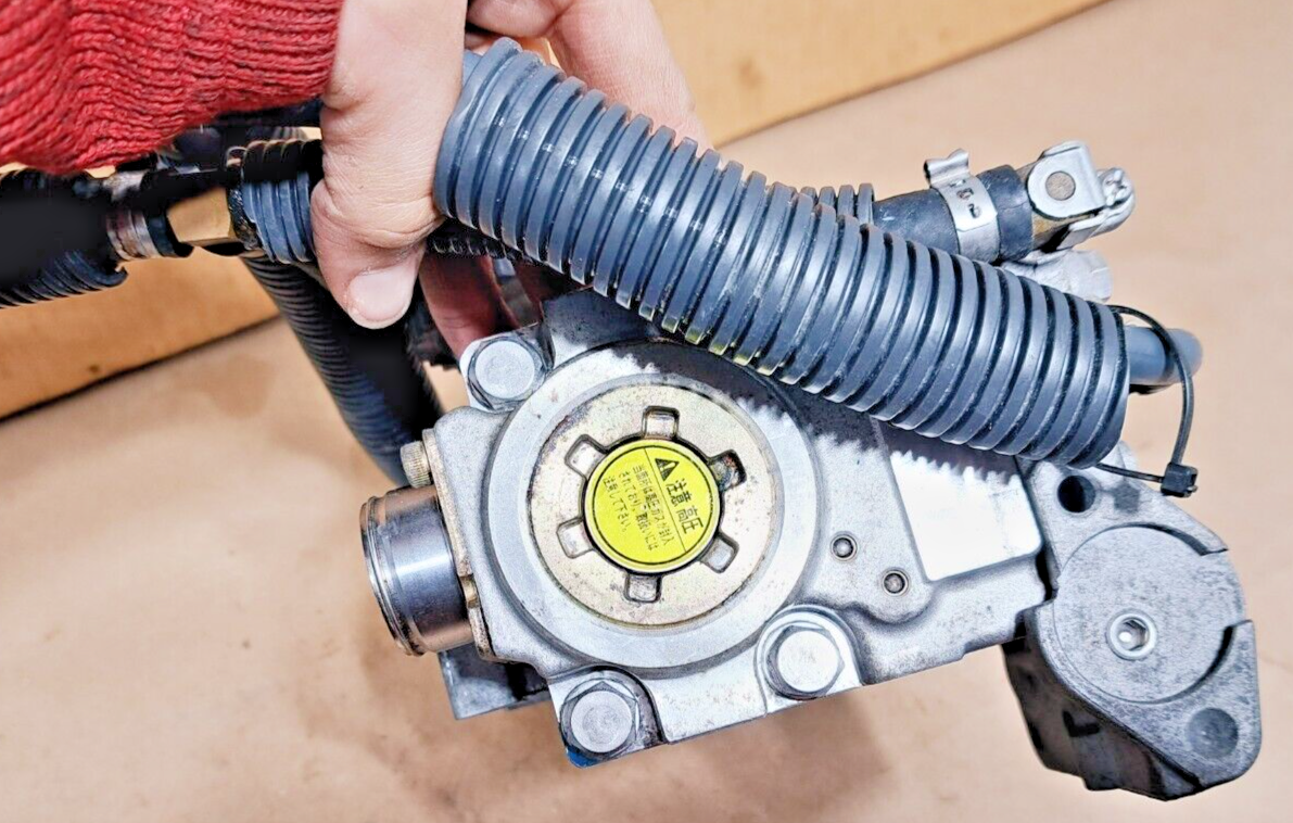 Yamaha 300 HPDI Outboard High Pressure Fuel Pump Assy 60V139100000