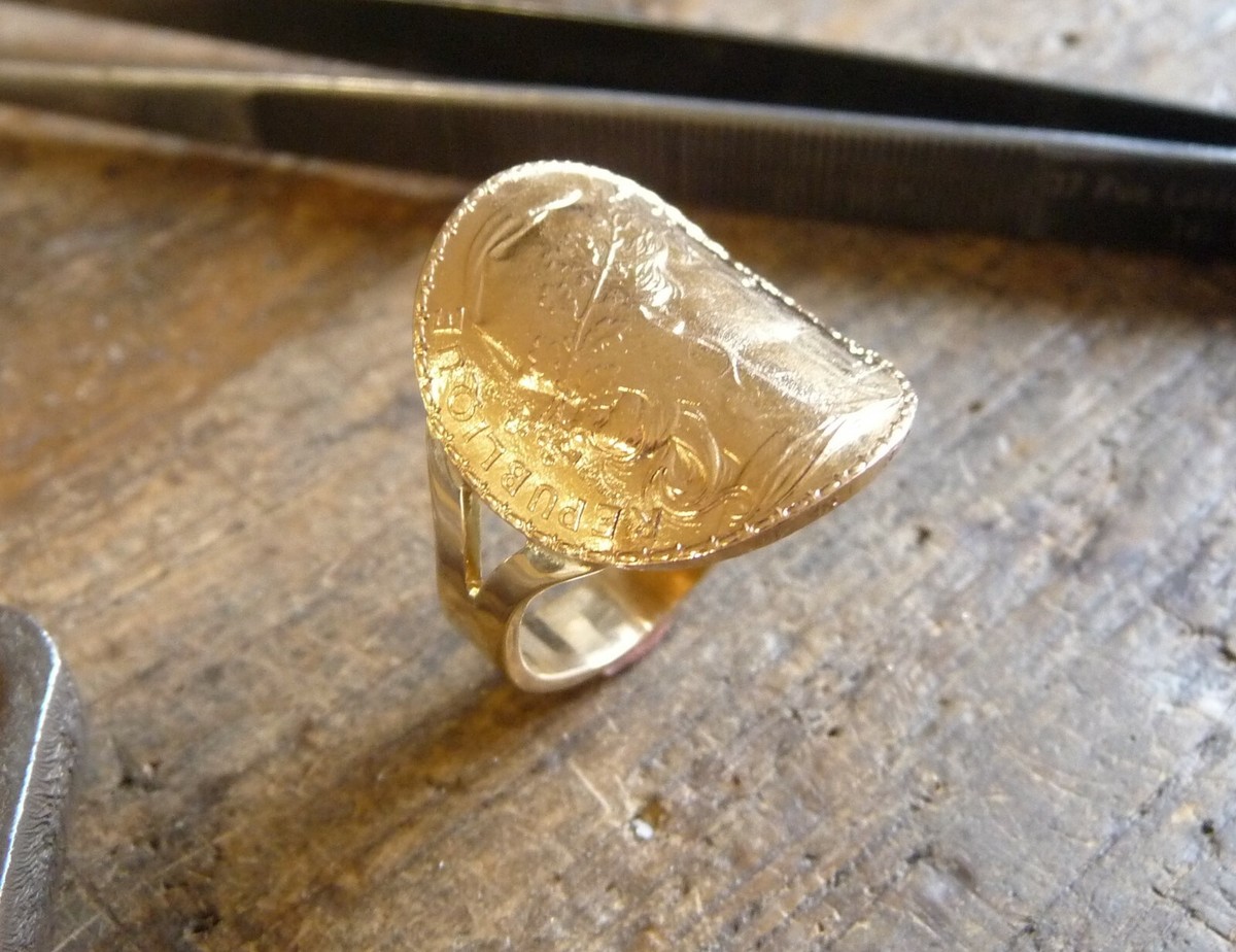 Bague Sertie D'une Pièce Marianne - Neuf Avec Défauts, Bijou Fantaisie, Style Français