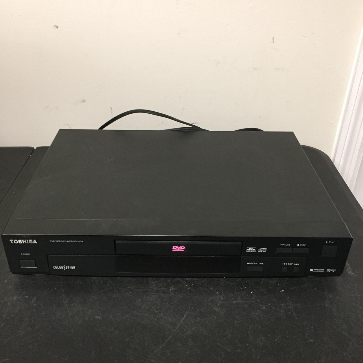 Toshiba SD-2109U DVD CD Player Tested Decent Works NO REMOTE NO