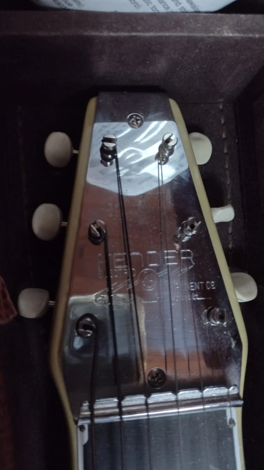 Fender Lap Steel, 50's Model Made In Fullerton CA In Pristine Condition - Image 3 of 4