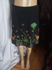New skirt with embroidery Desigual 44 size