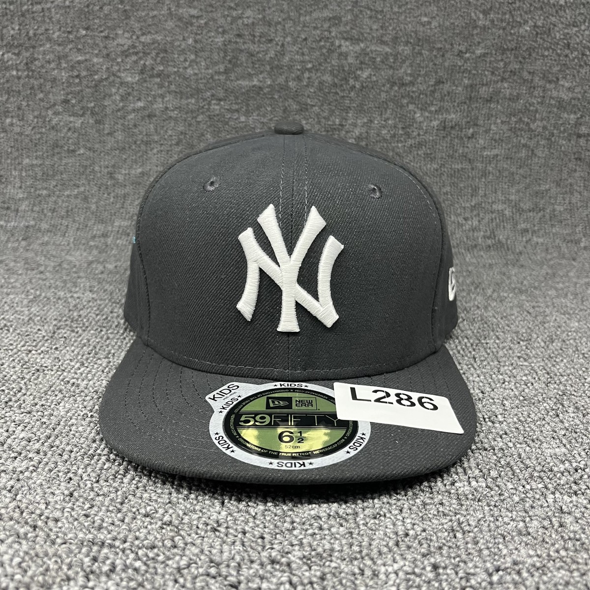 New Era 59FIFTY NY Yankees Kids Fitted Hat Size 6 1/2 52cm Black White MLB Cap