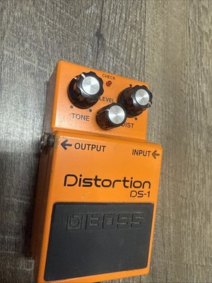 Boss Distortion DS-1 Pedal Made in Taiwan electric Guitar Effects