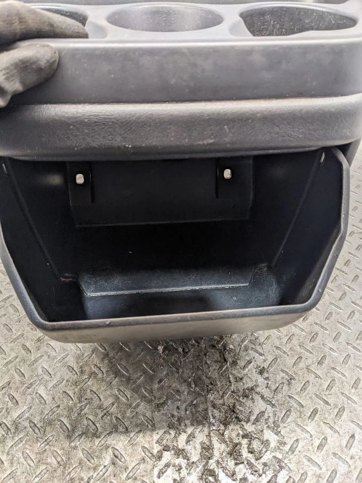 Консоль на переднем этаже с отсеком для хранения подходит для 08-24 EXPRESS 2500 VAN 1178656 - Изображение 3 из 4