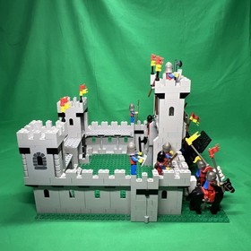 Vtg 1984 LEGO 6080 King's Castle w/ Box & Instructions
