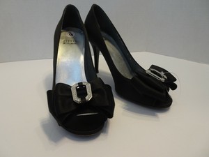 stuart weitzman formal shoes