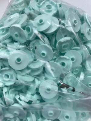 LEGO- NEW-LIGHT AQUA-#18674-TILE ROUND 2 X 2 WITH OPEN STUD -20 PIECES
