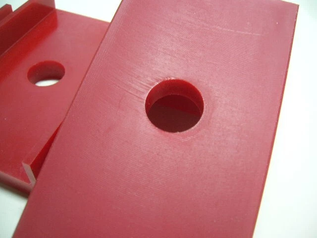 DATSUN 1000 Leaf Spring RED Urethan Rubber Pad (For NISSAN B10 B20 KB10 VB10) - Imagem 4 de 4