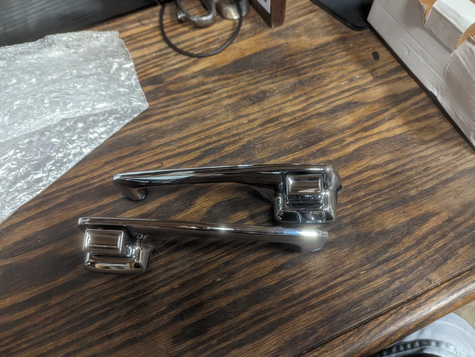 Par de manijas de puerta exterior Cadillac 1969 1970 Eldorado Deville Calais Fleetwood Foto 2 de 4