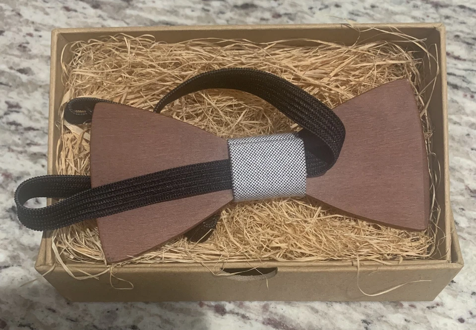 Pajarita Selec de Madera Para Hombres Pajarita Madera Regalo Para Hombres Boda Fiesta Regalo EE. UU. Stock Foto 3 de 4