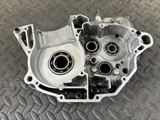 2010 10 KAWASAKI KX250F OEM RIGHT SIDE ENGINE CRANKCASE CASE HALF 14001-0659