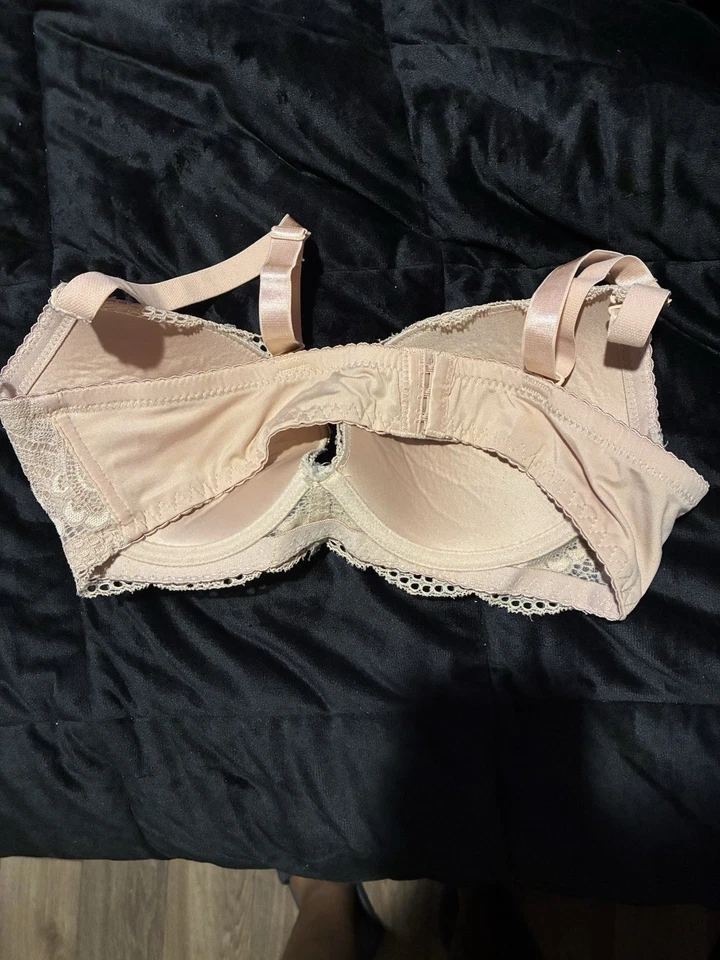 裸色蕾丝 38C 可调肩带聚拢文胸 带丝带细节背面钩 — 第 4/4 张图片