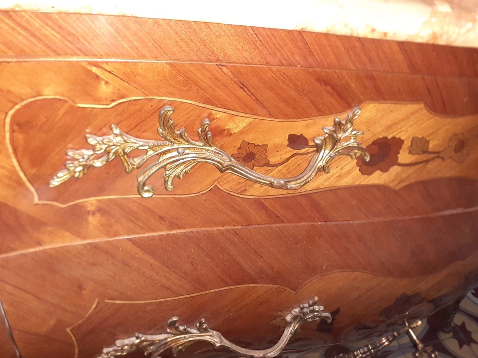 Commode 3 tiroirs Louis XV marqueté bois de rose - Photo 4/4