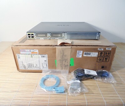 Neu Cisco ISR4331-VSEC/K9 4331 VSEC Bundle 3xGE ports  UC SEC Lic New Open Box
