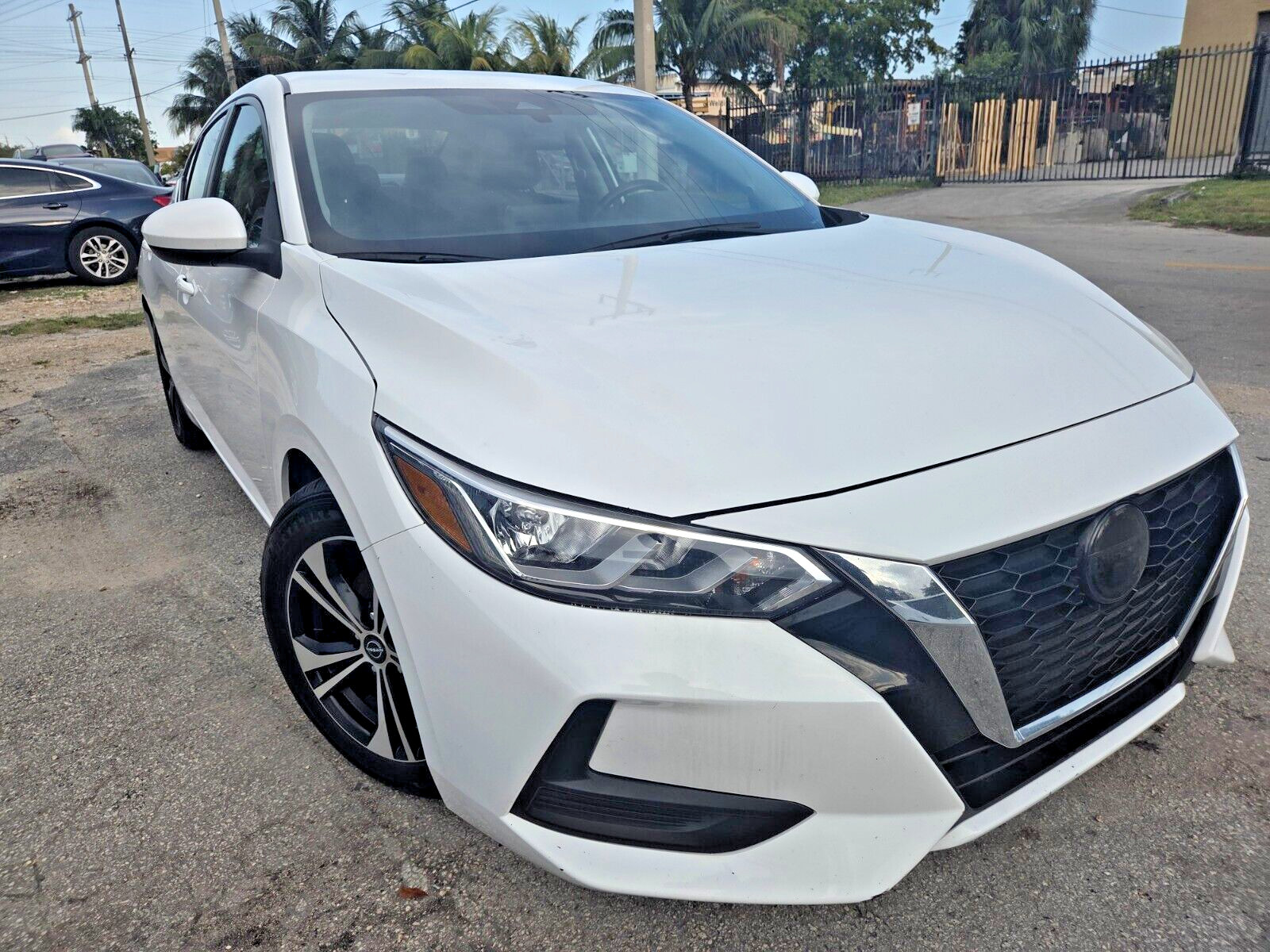 Nissan Sentra - Image 3