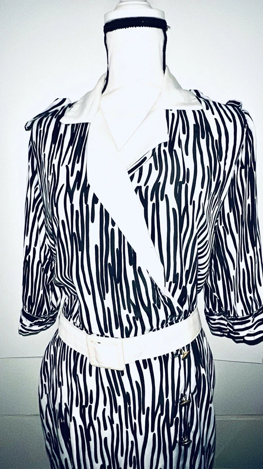 VESTIDO MIDI DAVE & JOHNNY VINTAGE AÑOS 80 HECHO EN EE. UU. PATRÓN CEBRA CORONA BOTÓN RAYÓN Foto 4 de 4