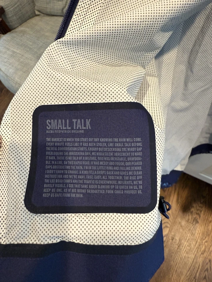 Abrigo de ciclismo de lluvia Rapha ligero azul marino para mujer en grande excelente estado Foto 3 de 4