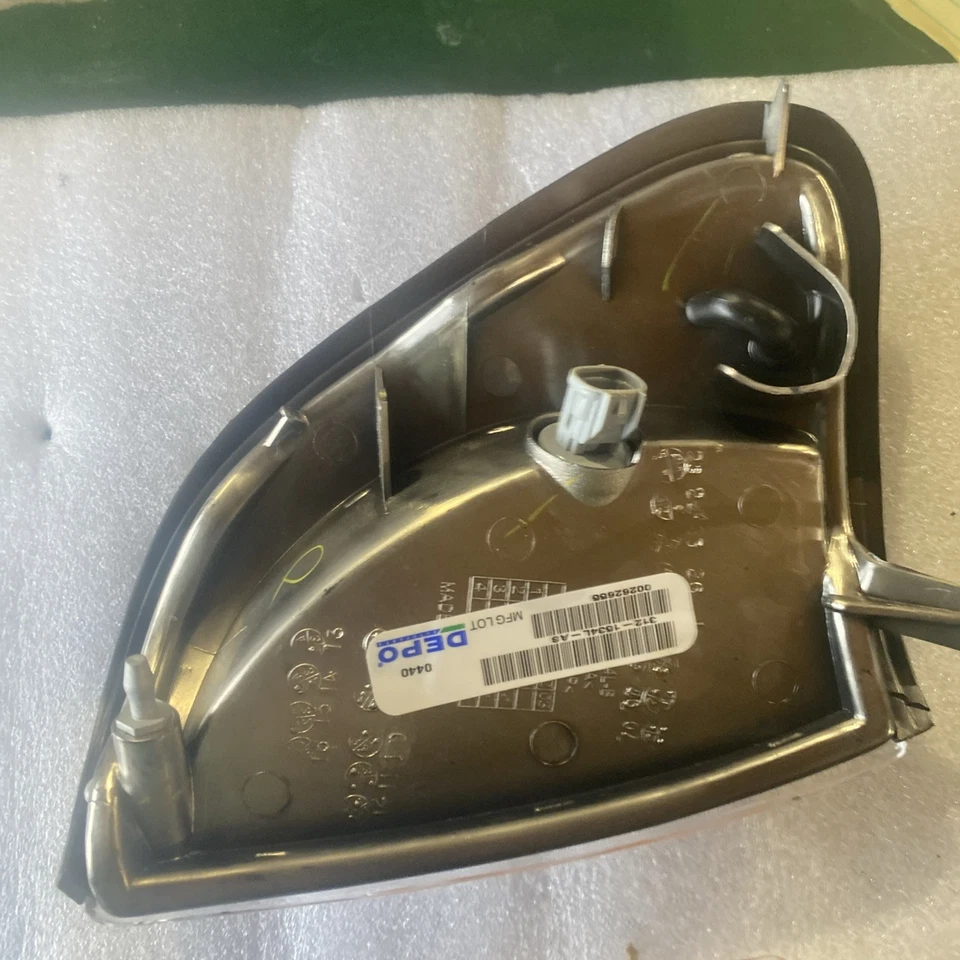 Par de luces marcadoras laterales para Toyota Tacoma 1997-2000 lado conductor y pasajero OEM Foto 4 de 4