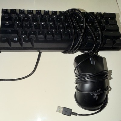 Razer Huntsman Mini Keyboard + DeathAdder Essential Mouse 6400 DPI
