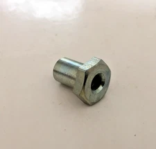 97-1701 SLEEVE NUT- TRIUMPH TR6 T100 SPEEDO TACHO MOUNT - UK MADE LF HARRIS