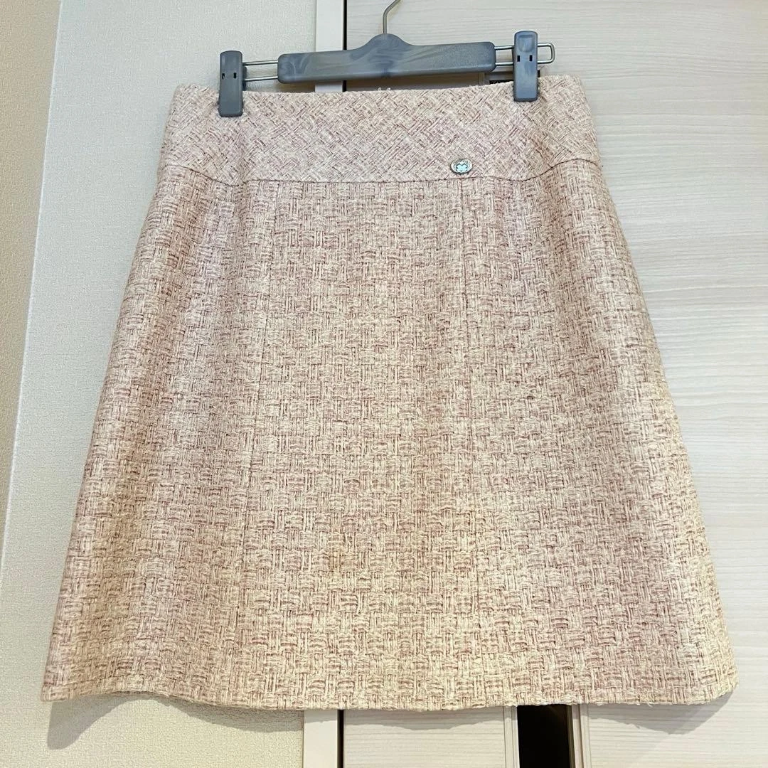 Chanel — CHANEL Auth Light Pink Tweed Skirt Knee-length Tight Skirt Logo Button Women's