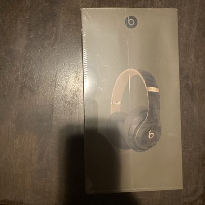 Beats by Dr. Dre Studio3 Wireless Headphones - Camo Collection