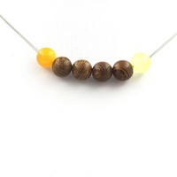 Steine Und MinéRaux. Halskette Perlen Aus Sardonyx Gelb + Holz 8 Mm. Kette Stahl