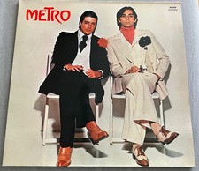 Metro LP mit Criminal World (gecovered von Da...