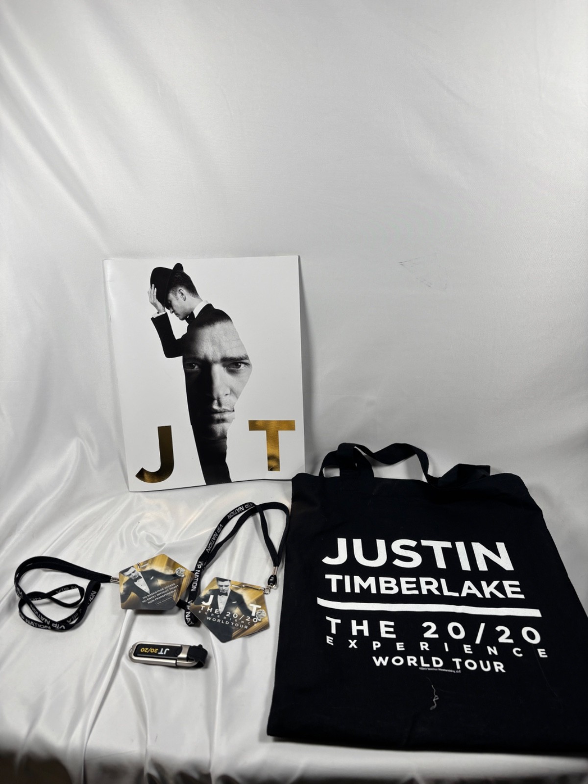 Justin timberlake the 20/20 experience world tour merchandise