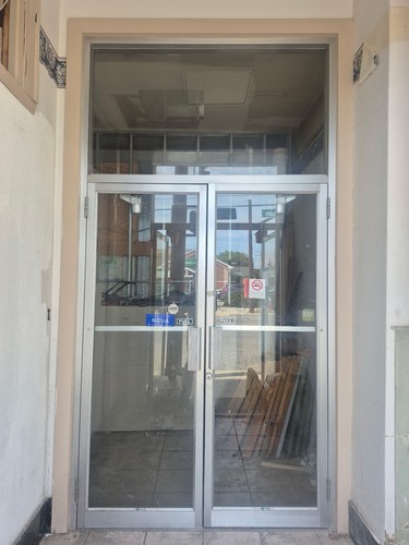 Commercial Entryway Double Doors Vestibule W/ Full Jamb & Transom Window Kawneer