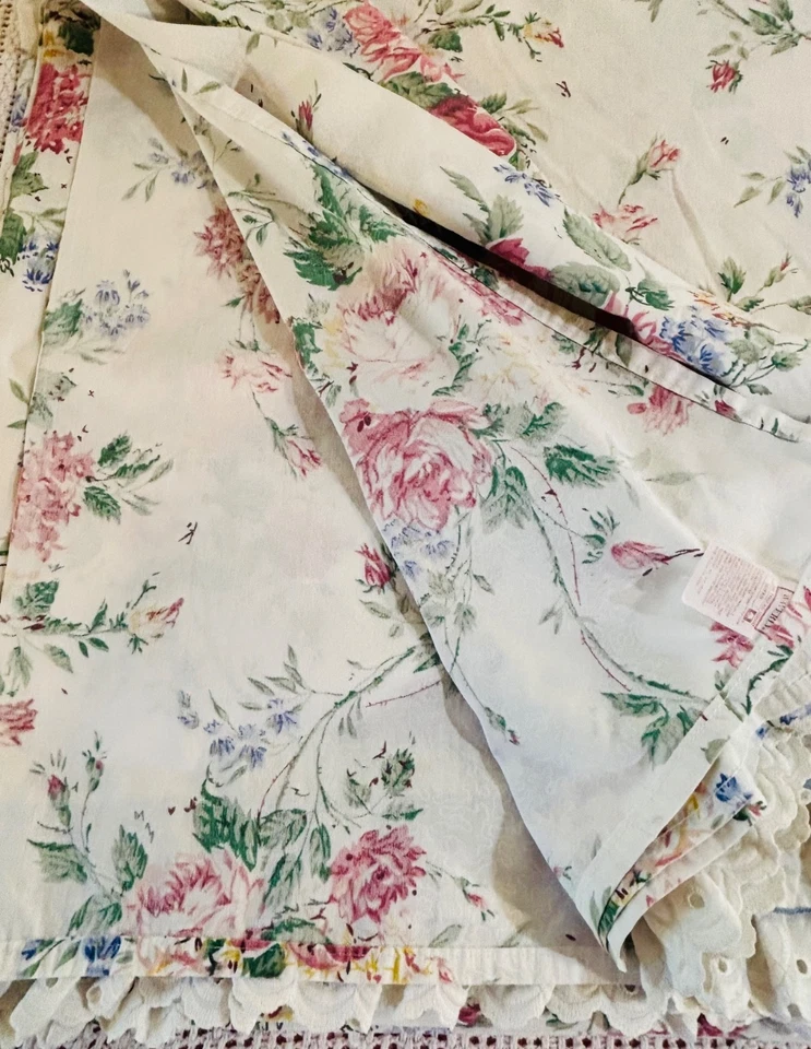 Sábana plana doble Waverly Fieldcrest Belle Rive de colección con volantes ojales florales rosas Foto 4 de 4