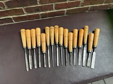 SET OF 16 VINTAGE CARVING CHISELS