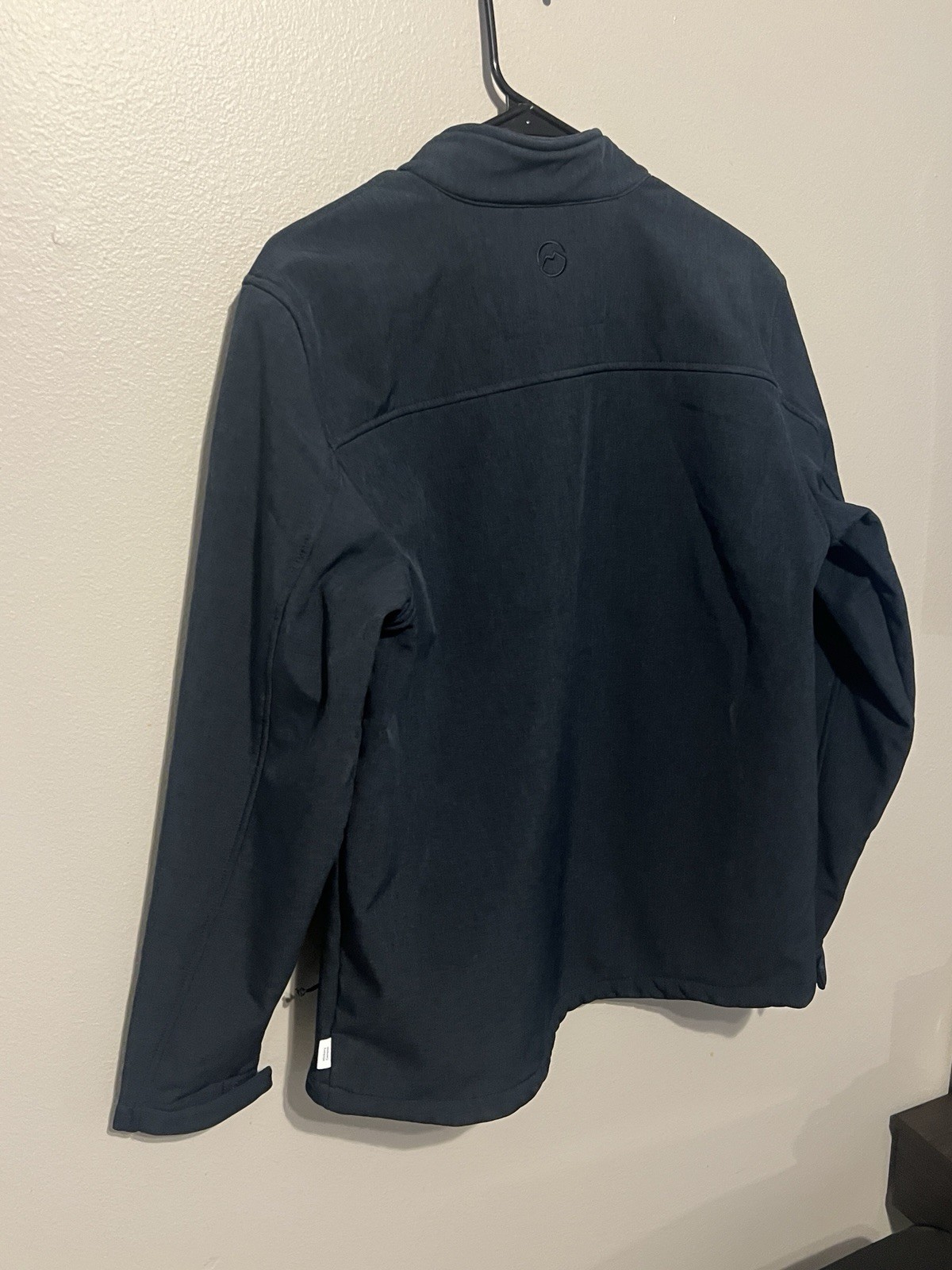 Magellan Outdoors Gray Softshell Jacket Full Zip … - image 5